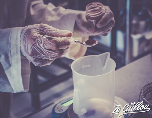 7-fabrication-savon-artisanal-reunion-colorant-zecaillou